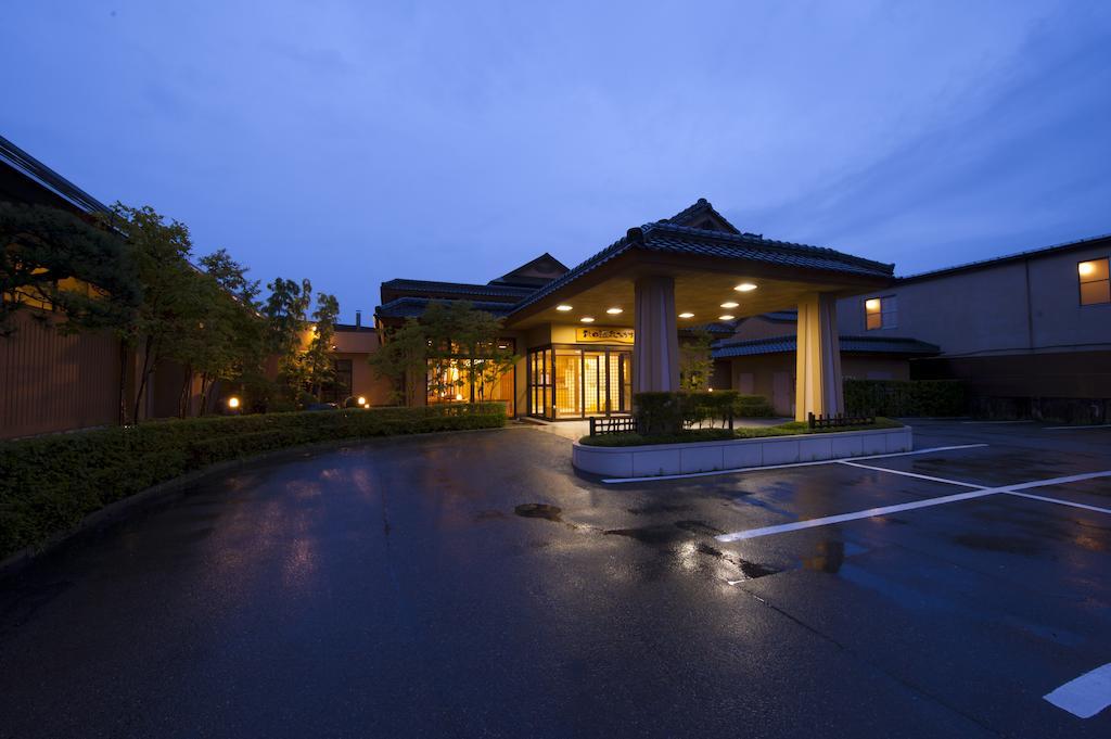 Akita Onsen Plaza Hotel Exterior photo
